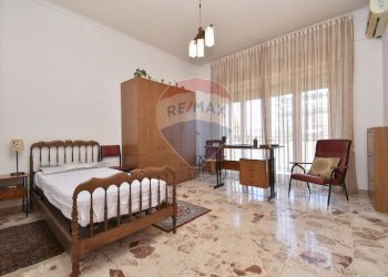 Camera / camera da letto - Non-buildable land Via Milano
 
29, Catania - photo 35