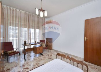 Camera / camera da letto - Non-buildable land Via Milano
 
29, Catania - photo 37