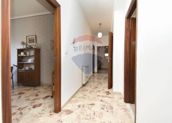 Hall / corridoio - Non-buildable land Via Milano
 
29, Catania - photo 39