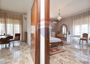 Camera / camera da letto - Non-buildable land Via Milano
 
29, Catania - photo 40