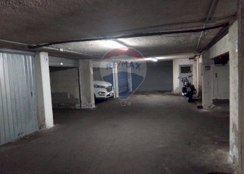 Parcheggio - Magazzino Via Livorno
 
125, Aci Castello - foto 1