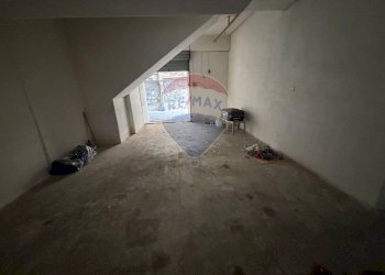 Parcheggio - Warehouse Via De Caro
83, Catania - photo 4