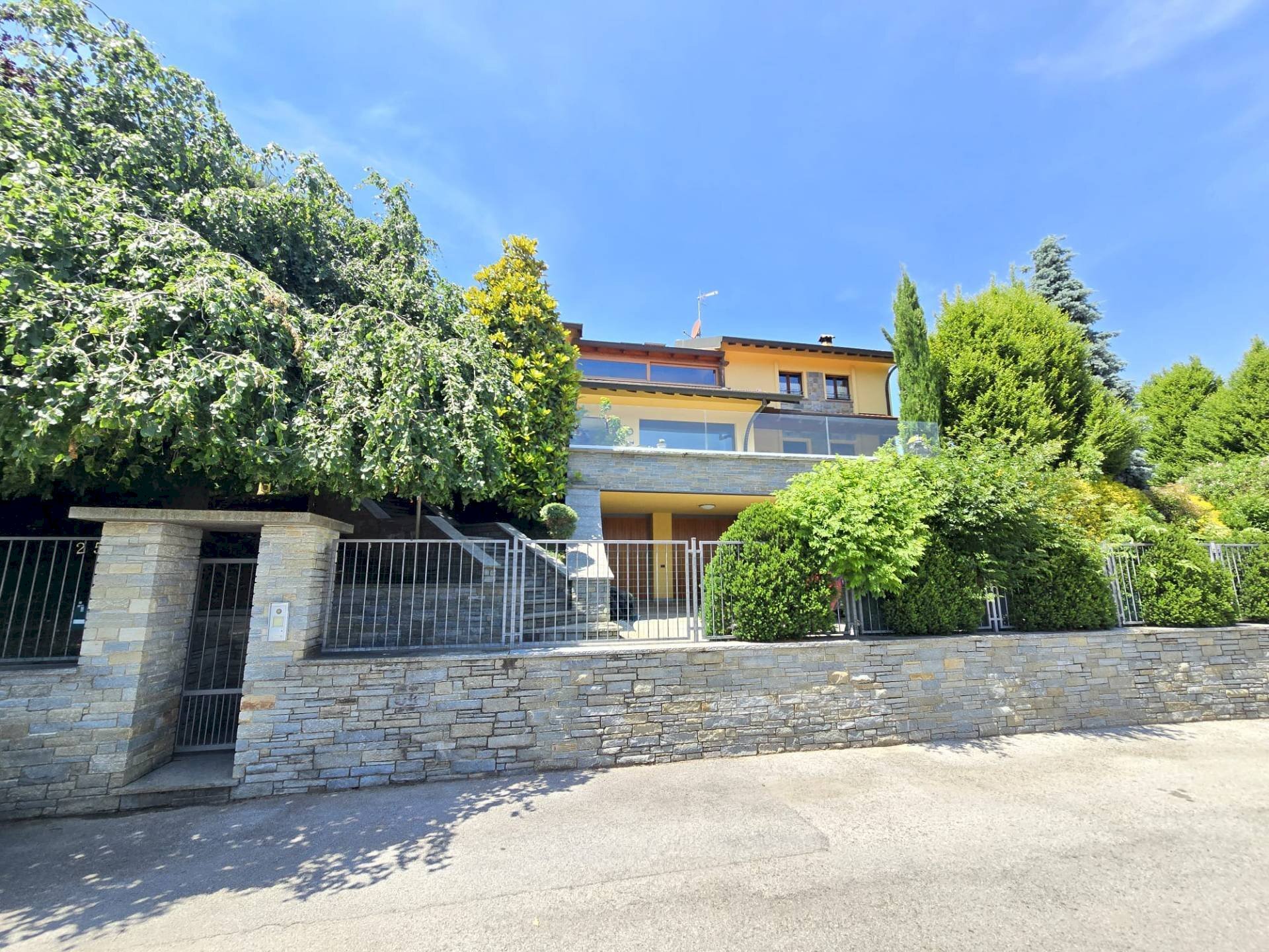 Edificio all\'aperto - Villa VIA CASTELLO
25, Annone di Brianza - photo 2