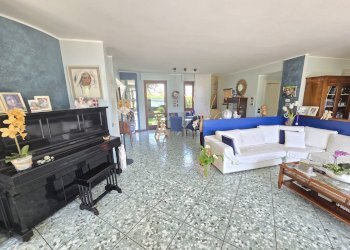 Soggiorno - Villa VIA CASTELLO
 
25, Annone di Brianza - photo 40