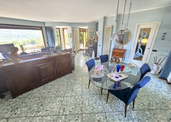 Sala da pranzo - Villa VIA CASTELLO
 
25, Annone di Brianza - photo 43