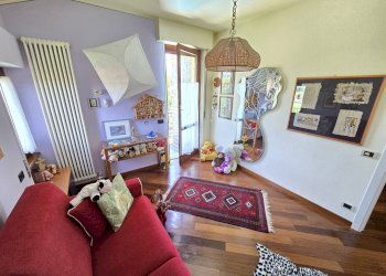 Soggiorno - Villa VIA CASTELLO
 
25, Annone di Brianza - photo 98