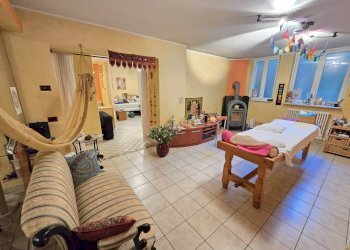 Sala da pranzo - Villa VIA CASTELLO
 
25, Annone di Brianza - photo 105