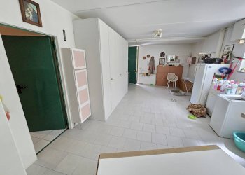 ps1 cantina (lavanderia-loc caldaia) - Villa VIA CASTELLO
 
25, Annone di Brianza - photo 112