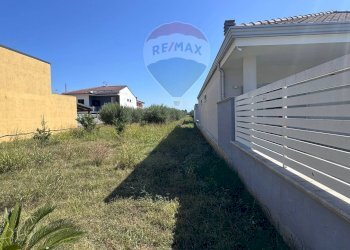 Giardino - Terreno edificabile Traversa Seconda Via Sant'Aniello
 
Snc, Francolise - foto 1