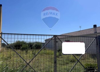 Vista delle montagne - Terreno edificabile Traversa Seconda Via Sant'Aniello
 
Snc, Francolise - foto 6