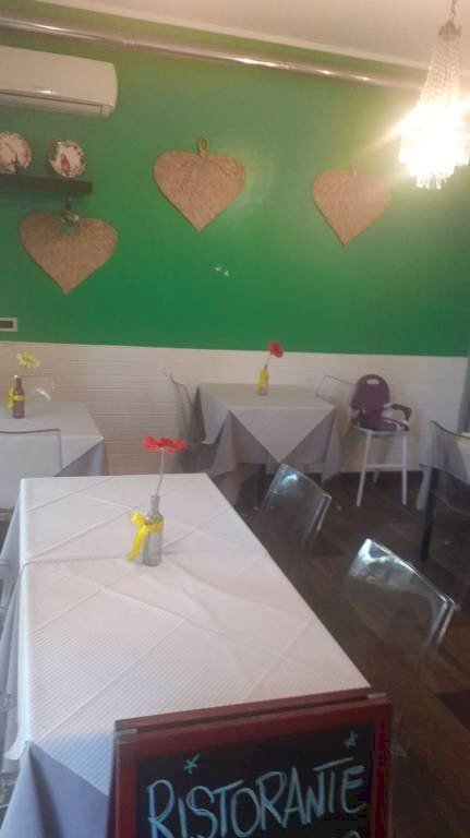 Salone - Negozio viale Nicolò Biondo, Carpi - foto 1