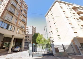 Facciata - Box via Riva di Reno, 60, Bologna (zona Centro Storico) - foto 2