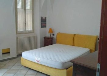 Camera da letto - Three-room apartment via Sebastiano Oderda, 10, Mondovì - photo 6