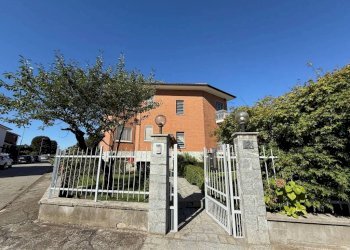 Ingresso - Villa via Murazzano, 2, Carmagnola - foto 2