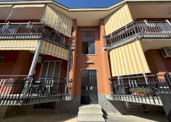 Facciata - Quadrilocale via Carlo Maina, 40, Poirino - foto 2