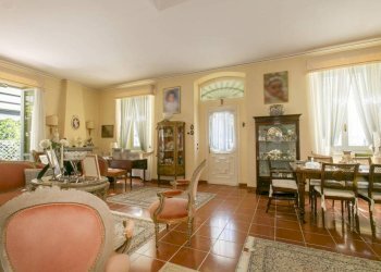 Salone - Villa via della Pineta, 12, Anzio - foto 8