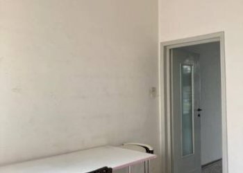 Salone - Negozio via del Mercato, Cossato - foto 4