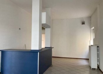 Interno non residenziale - Negozio via del Mercato, Cossato - foto 7