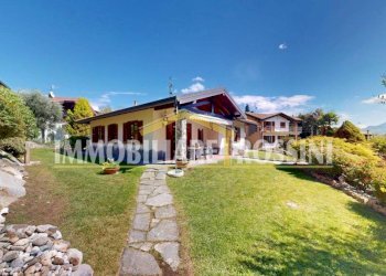 Giardino - Villa via Enzo Ferrari, 3a, Brusimpiano - foto 7