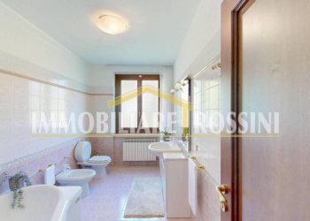 Bagno - Villa via Enzo Ferrari, 3a, Brusimpiano - foto 26