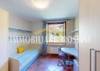 Camera da letto - Villa via Enzo Ferrari, 3a, Brusimpiano - foto 35