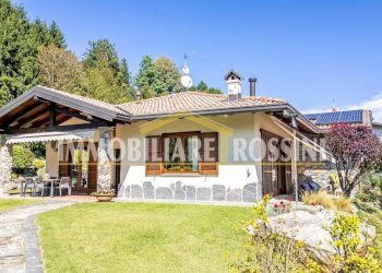 Facciata - Villa via Enzo Ferrari, 3a, Brusimpiano - foto 1