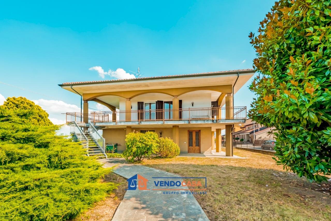 Independent house Villafalletto - photo 1