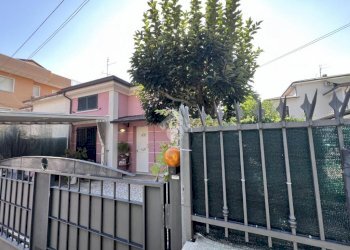 Villa Viale Giacinto Martinelli, Rimini - photo 3
