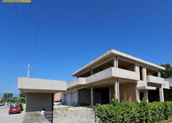 Foto 3 - Capannone Via del Commercio, Bellante - foto 3