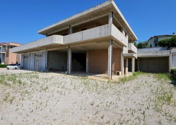 Foto 4 - Capannone Via del Commercio, Bellante - foto 4