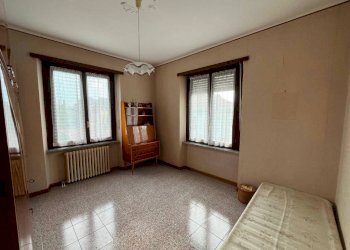 Camera da letto - Villa corso Cesare Battisti, 67, Carignano - foto 8