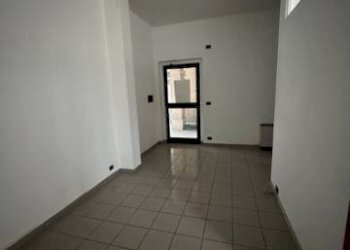 Stanza non arredata - Ufficio via Umberto I, 61, Carignano - foto 4