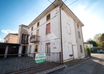 Villa a Schiera Via Chiesa Sud, Novi di Modena - foto 2