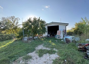 Foto 1 - Magazzino Contrada Moie, Fermo - foto 1