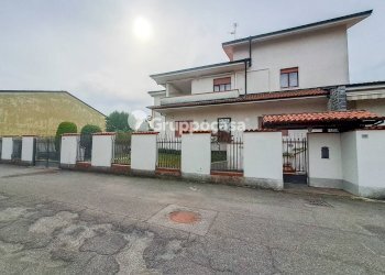 Foto 24 - Trilocale Via XXIV Maggio
 
29, Magenta - foto 24