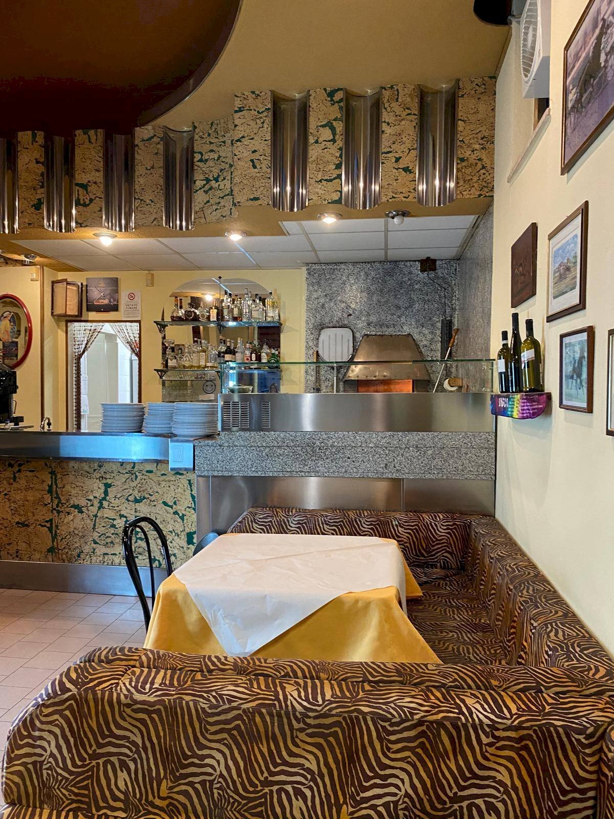 Foto 1 - Locale Commerciale via roma
 
3, Poggio Rusco - foto 1