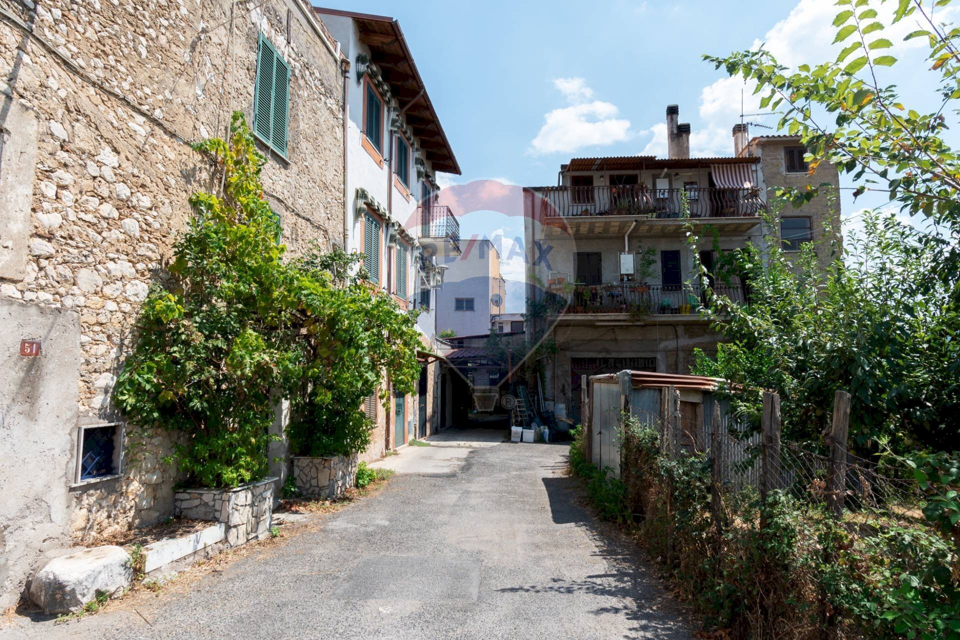 Edificio all\'aperto - Bilocale Via Monte Grappa
 
55, Marcellina - foto 2