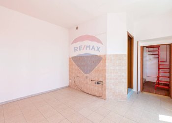 Stanza vuota - Bilocale Via Monte Grappa
 
55, Marcellina - foto 4