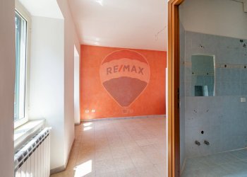 Hall / corridoio - Bilocale Via Monte Grappa
 
55, Marcellina - foto 8