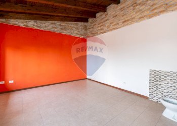 Stanza vuota - Bilocale Via Monte Grappa
 
55, Marcellina - foto 12