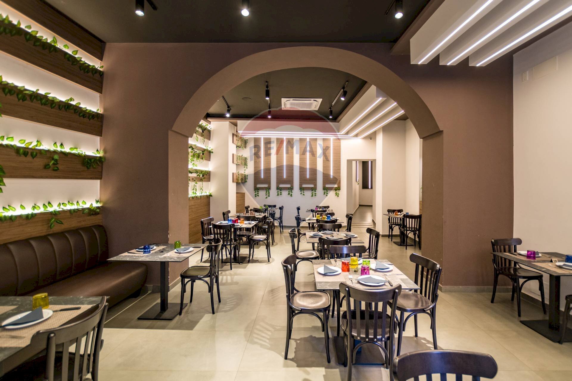 Sala da pranzo - Attività Commerciale Via Bandiera
 
57, 59, Palermo - foto 2