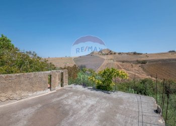 Vista delle montagne - Villa c/da marcimino sp48
 
SN, Caltagirone - foto 48
