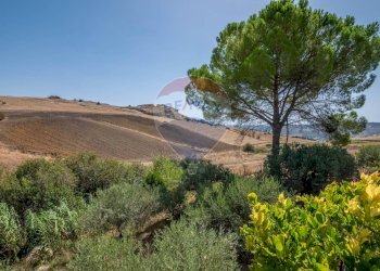 Vista delle montagne - Villa c/da marcimino sp48
 
SN, Caltagirone - foto 50
