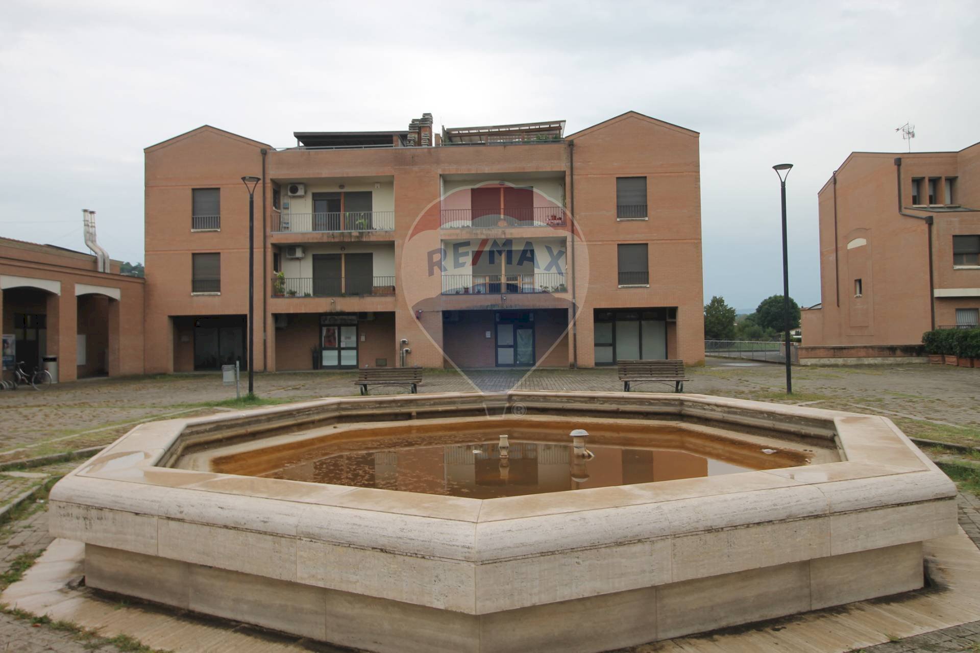 Edificio all\'aperto - Shop Via Giotto
 
2, San Giovanni Valdarno - photo 2