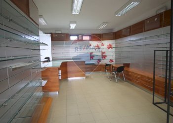 Foto 4 - Shop Via Giotto
 
2, San Giovanni Valdarno - photo 4