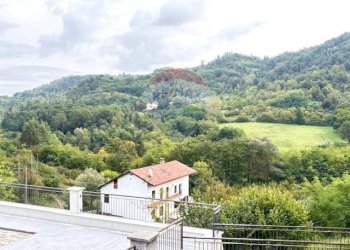 Vista delle montagne - Casa semi indipendente via sulpiano
 
8, Verrua Savoia - foto 2