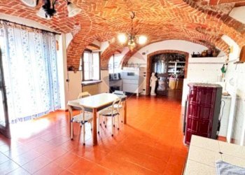 Sala da pranzo - Casa semi indipendente via sulpiano
 
8, Verrua Savoia - foto 5