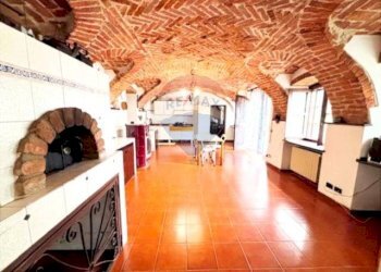Sala da pranzo - Casa semi indipendente via sulpiano
 
8, Verrua Savoia - foto 7