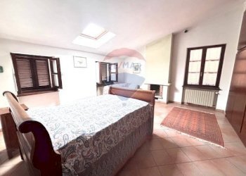 Camera / camera da letto - Casa semi indipendente via sulpiano
 
8, Verrua Savoia - foto 26