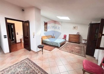 Camera / camera da letto - Casa semi indipendente via sulpiano
 
8, Verrua Savoia - foto 33